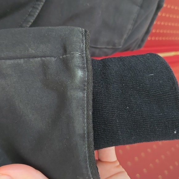 PRICED TO SELL trillium parka - Picture 7 of 11